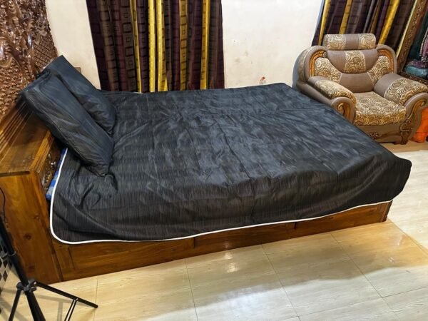 সাড়ে৬/৭ ফিট বালিশ কভার সহো ওয়াটারপ্রুফ বিছানার চাদর - Image 2