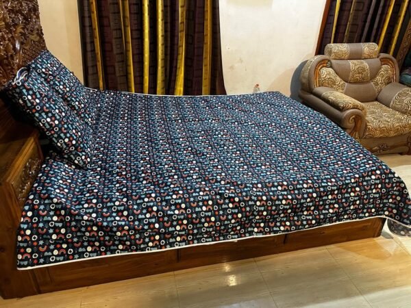 ৭/সাড়ে ৮ ফিট বালিশ কভার সহো ওয়াটারপ্রুফ বিছানার চাদর - Image 2