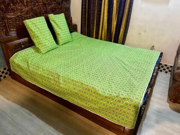 সাড়ে৬/৭ ফিট বালিশ কভার সহো ওয়াটারপ্রুফ বিছানার চাদর - Image 2