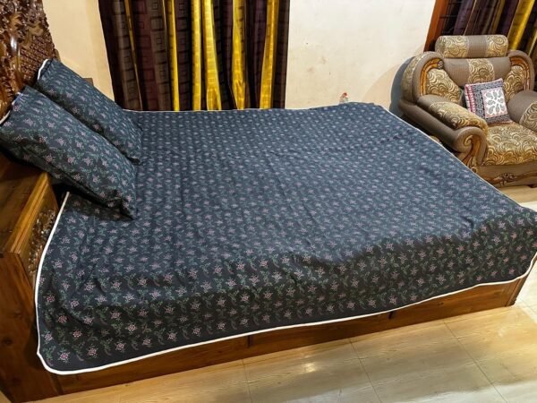 সাড়ে৬/৭ ফিট বালিশ কভার সহো ওয়াটারপ্রুফ বিছানার চাদর - Image 2