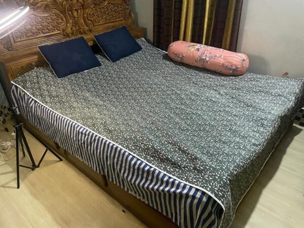 ৬/৮ ফিট ওয়াটারপ্রুফ বিছানার চাদর - Image 2